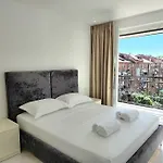 Center Penthouse Oasis Apartamento Tirana