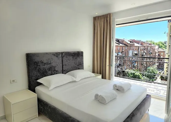 Center Penthouse Oasis Apartment Tirana