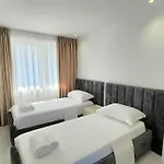 Center Penthouse Oasis Apartman