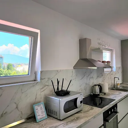 Center Penthouse Oasis טיראנה